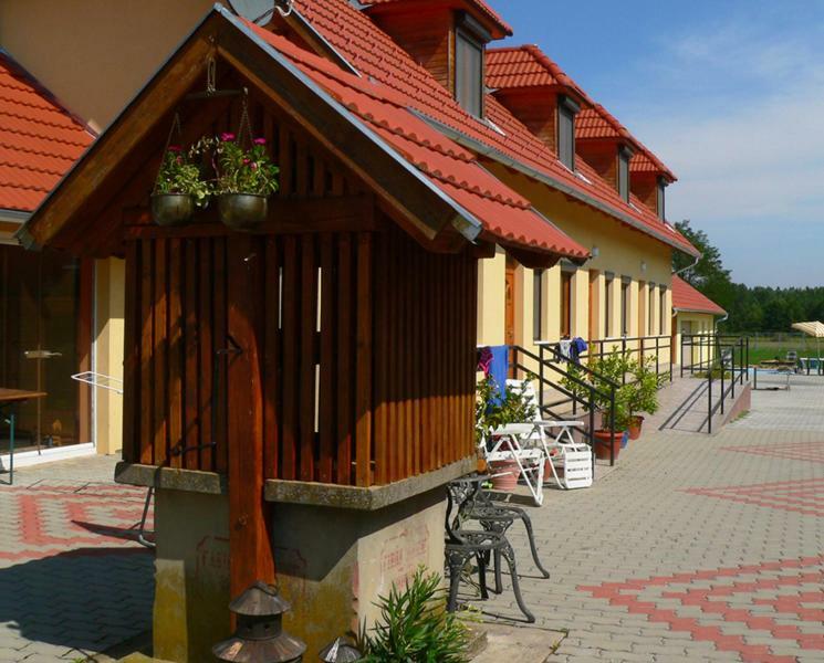 S'Schnoganeschd Villa Nemesvid Exterior foto